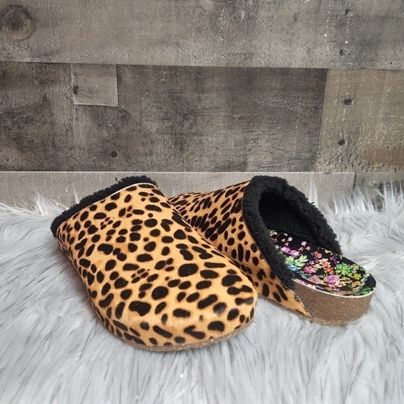 New Johnny Was Cheetah Print Calf Hair Mules 7 - Picture 1 of 13